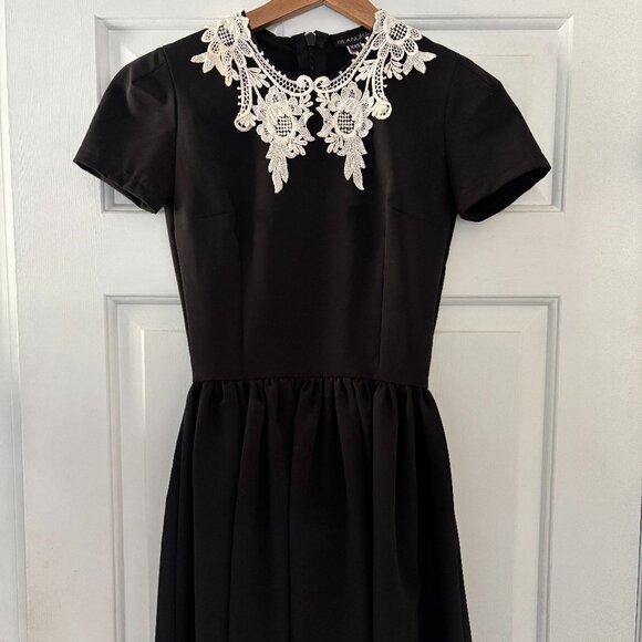 Deandri Roselle Lace Collar Dress - Picture 1 of 6